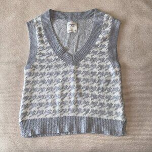 Houndsooth Oversized Grey Sweater Vest from Abercrombie & Fitch